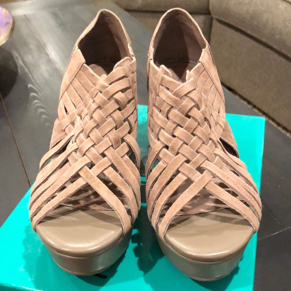 Chocolate Blu shoes